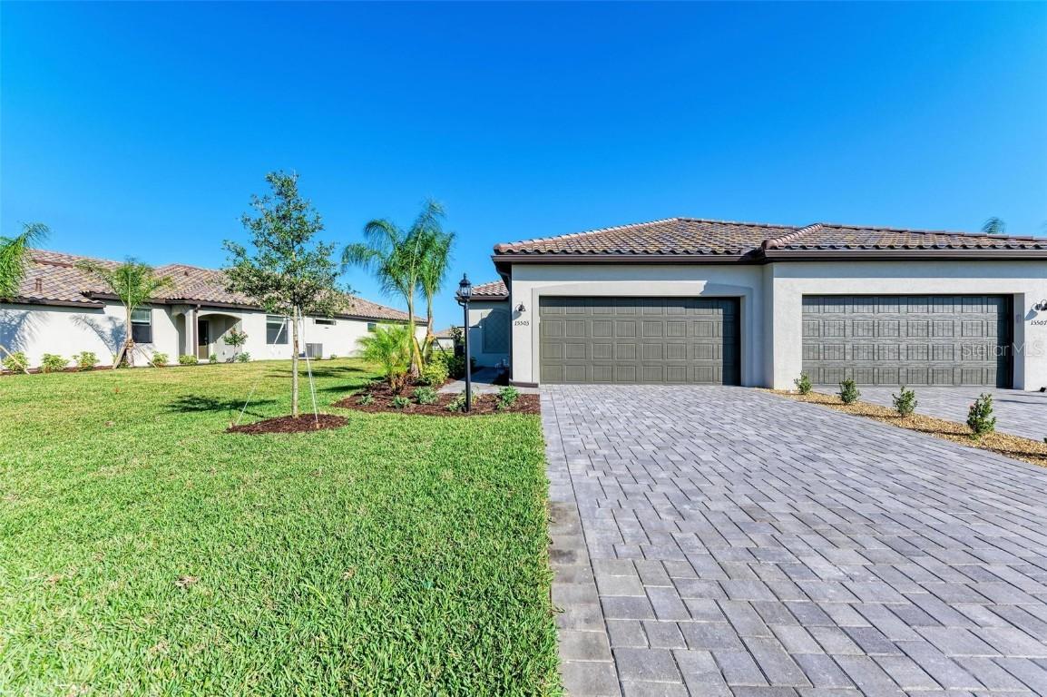 15503 Sunny Day Dr., Bradenton, FL 34211
