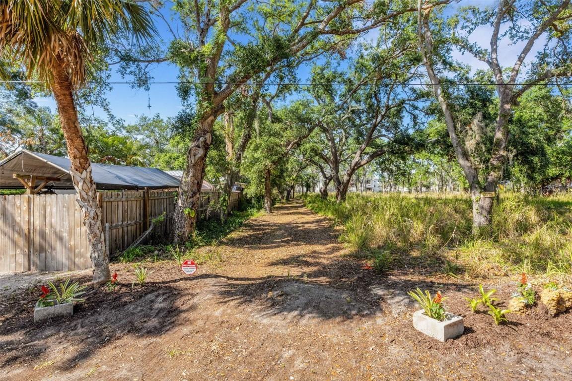 3235 51st St., Sarasota, FL 34235