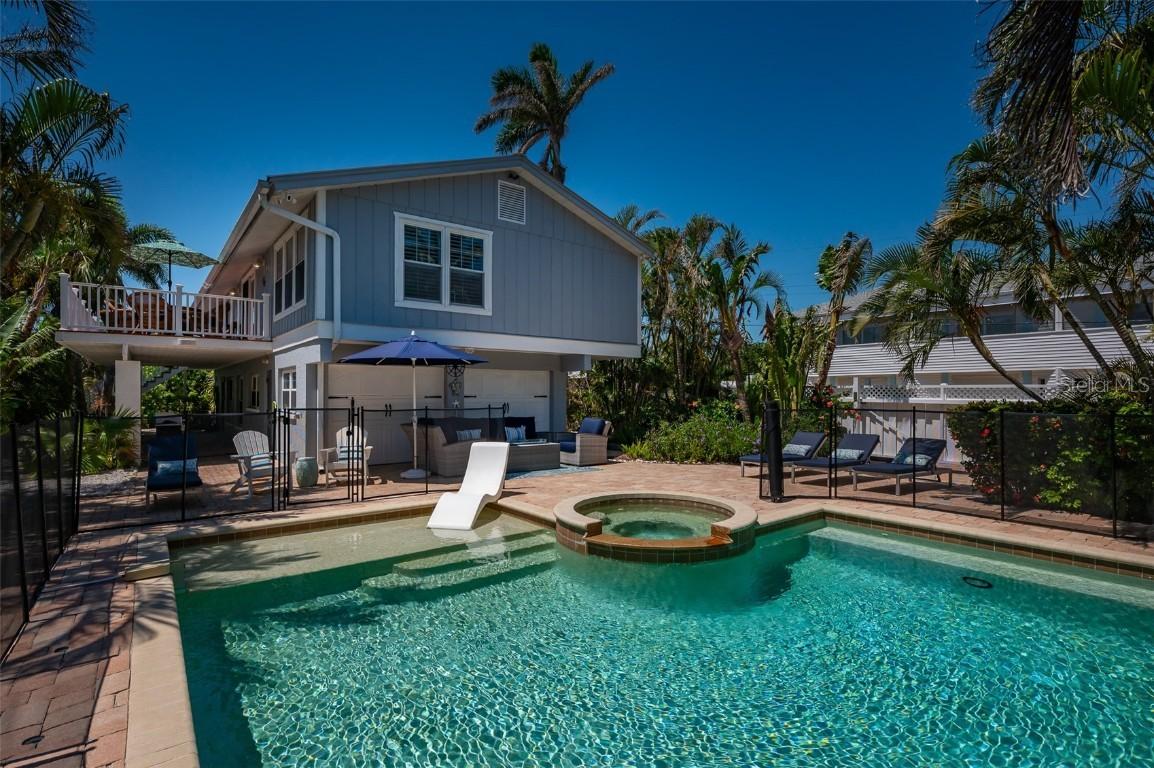 750 Tarawitt Dr., Longboat Key, FL 34228