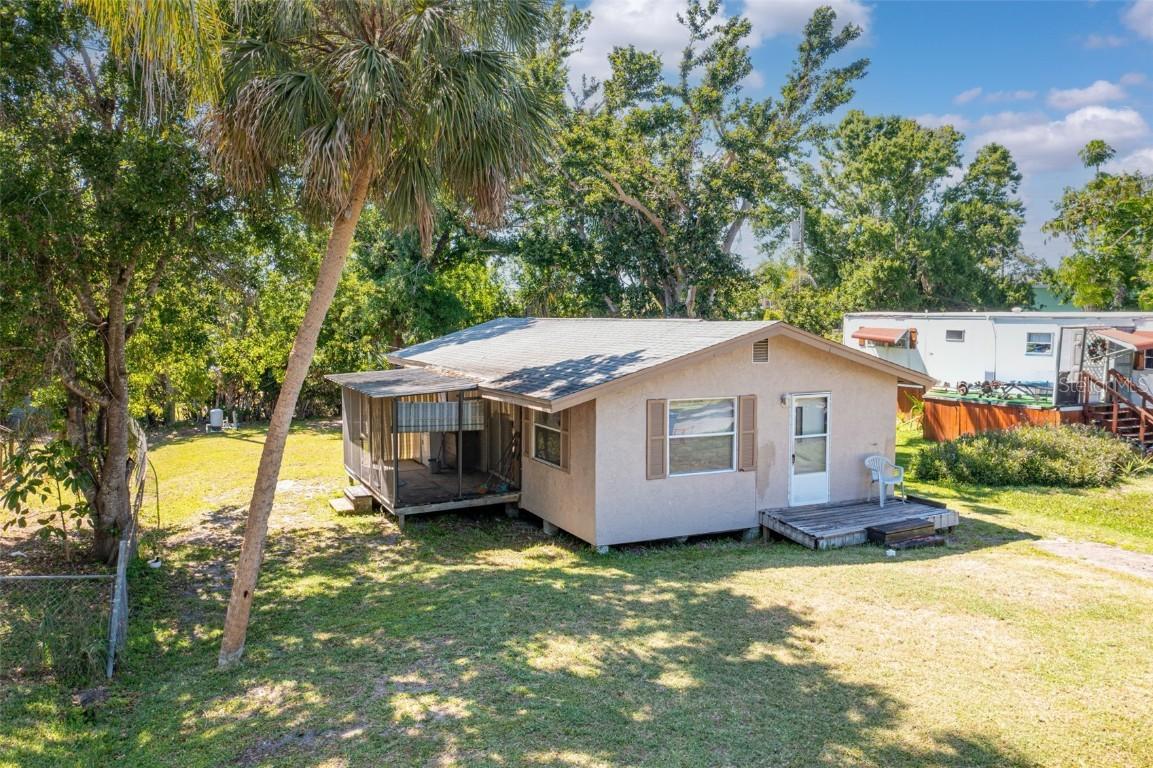409 Olive Ave., Nokomis, FL 34275