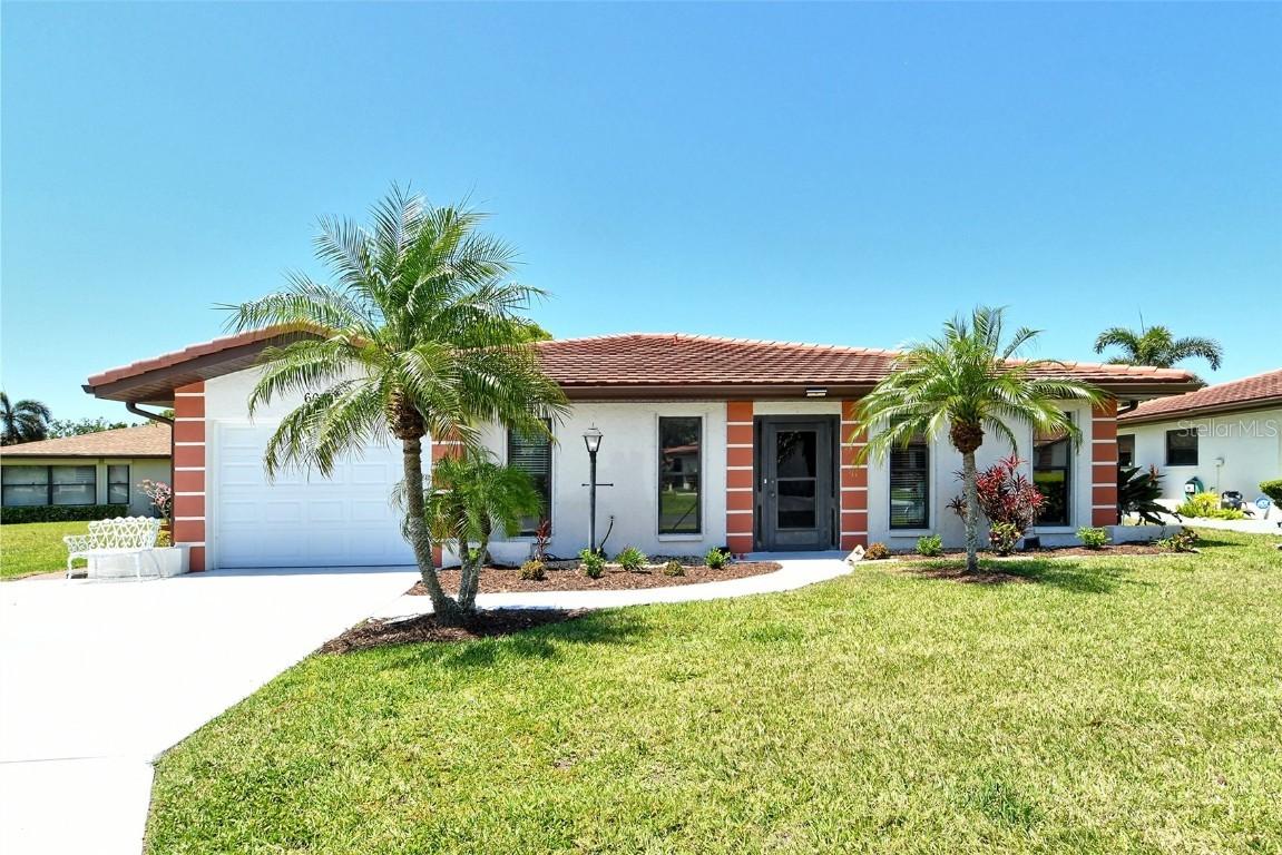 6007 Vivienda Dr. #29, Bradenton, FL 34207