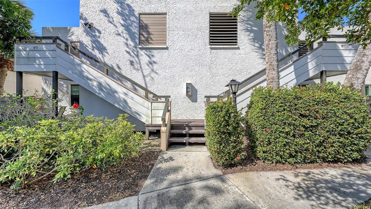811 Oak Dr., Bradenton, FL 34210