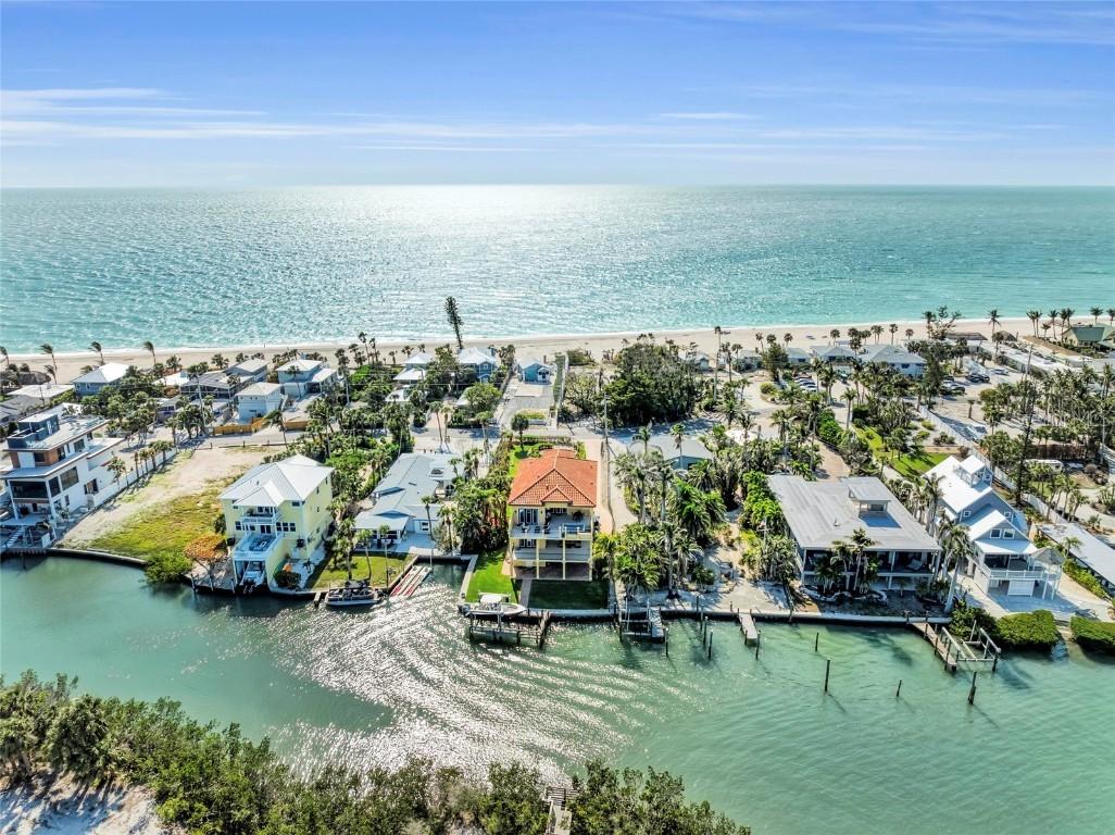 416 Casey Key Rd., Nokomis, FL 34275