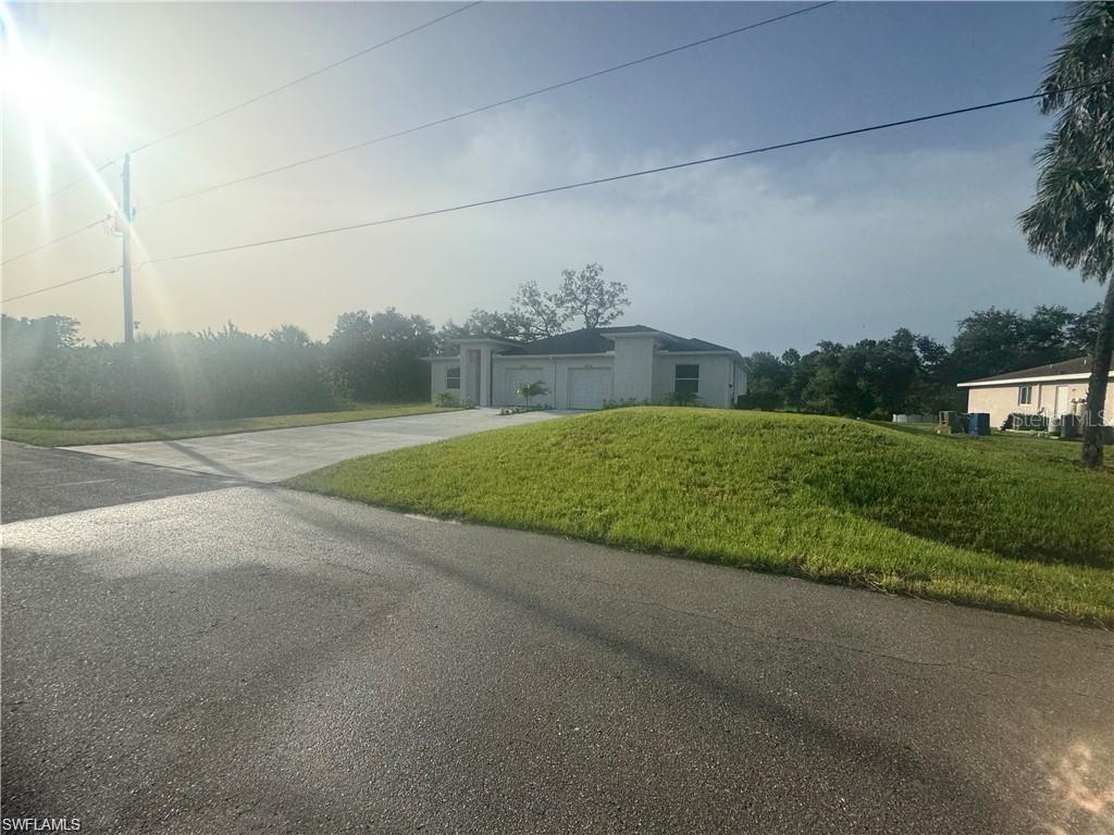 4739 / 4737 14th St., Lehigh Acres, FL 33973