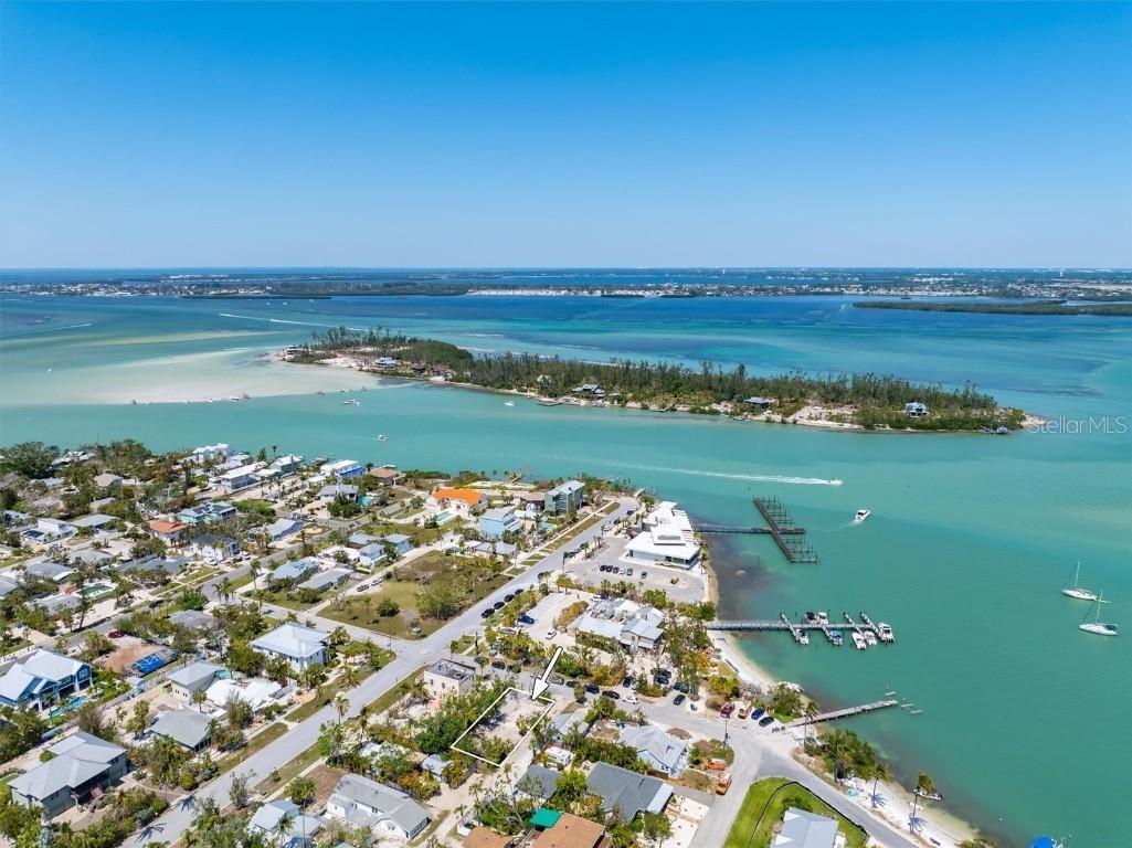 6981 Lois Ave., Longboat Key, FL 34228