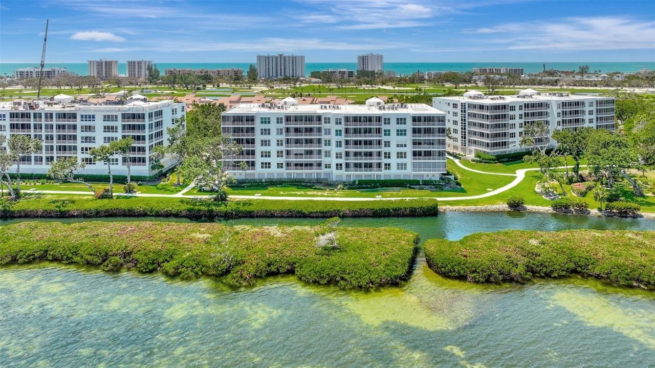 2450 Harbourside Dr. #233, Longboat Key, FL 34228