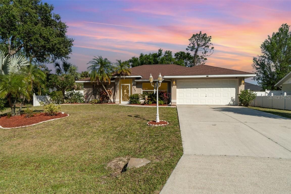 3736 Fontainebleau St., North Port, FL 34287