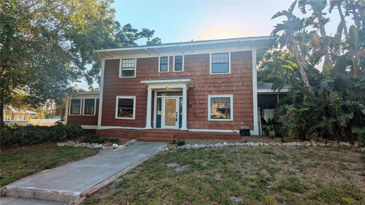 624 19th St., Bradenton, FL 34205