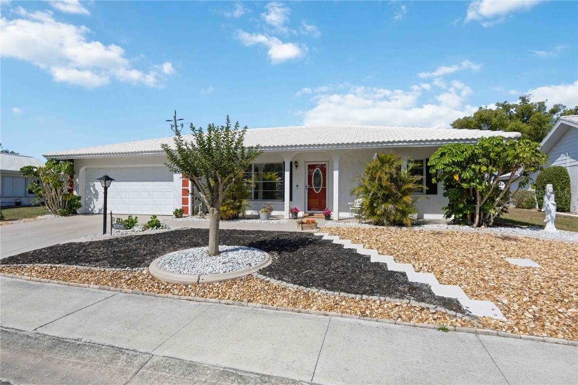 1006 Oakleaf Blvd., Bradenton, FL 34208
