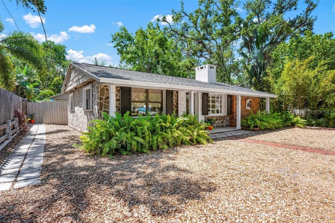 528 45th St., Sarasota, FL 34234