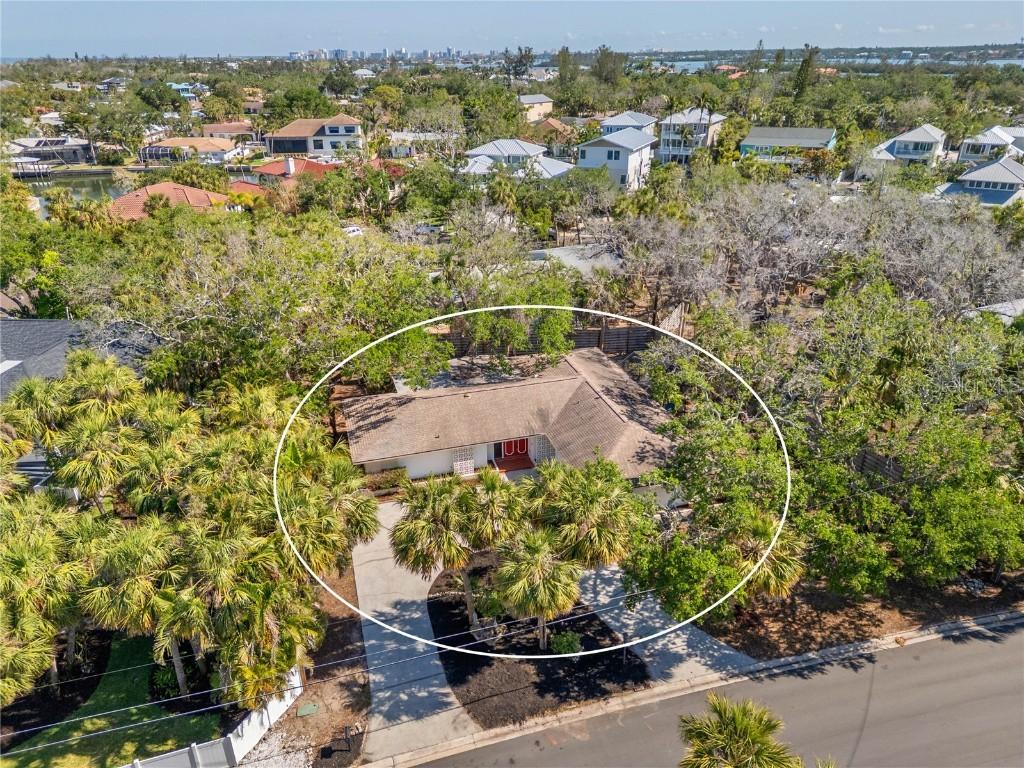 717 Treasure Boat Way, Sarasota, FL 34242