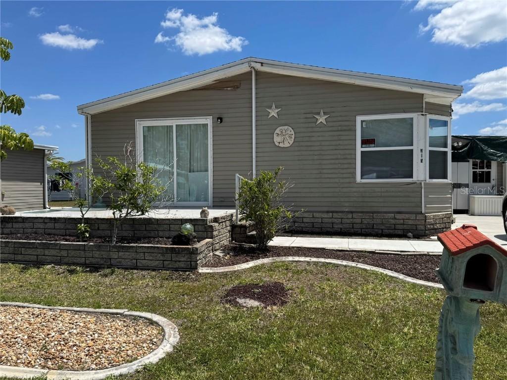 715 Riverview Cir., North Port, FL 34287