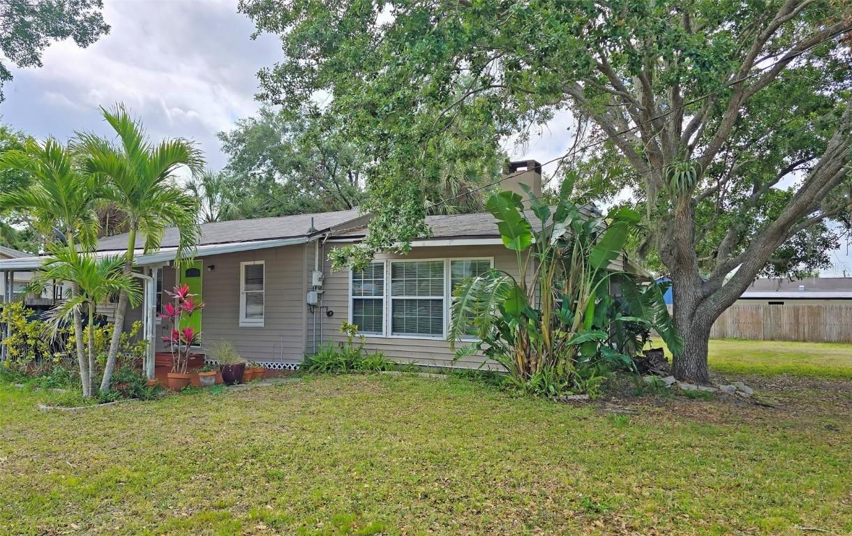2906 Arlington St., Sarasota, FL 34239