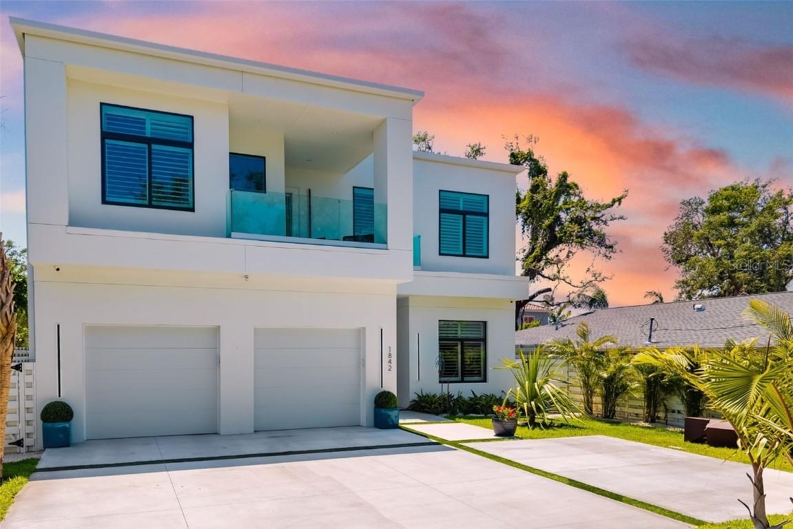 1842 Kenilworth St., Sarasota, FL 34231