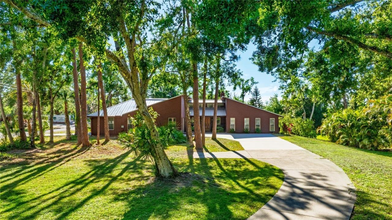 801 Oak Vista Dr., Sarasota, FL 34232