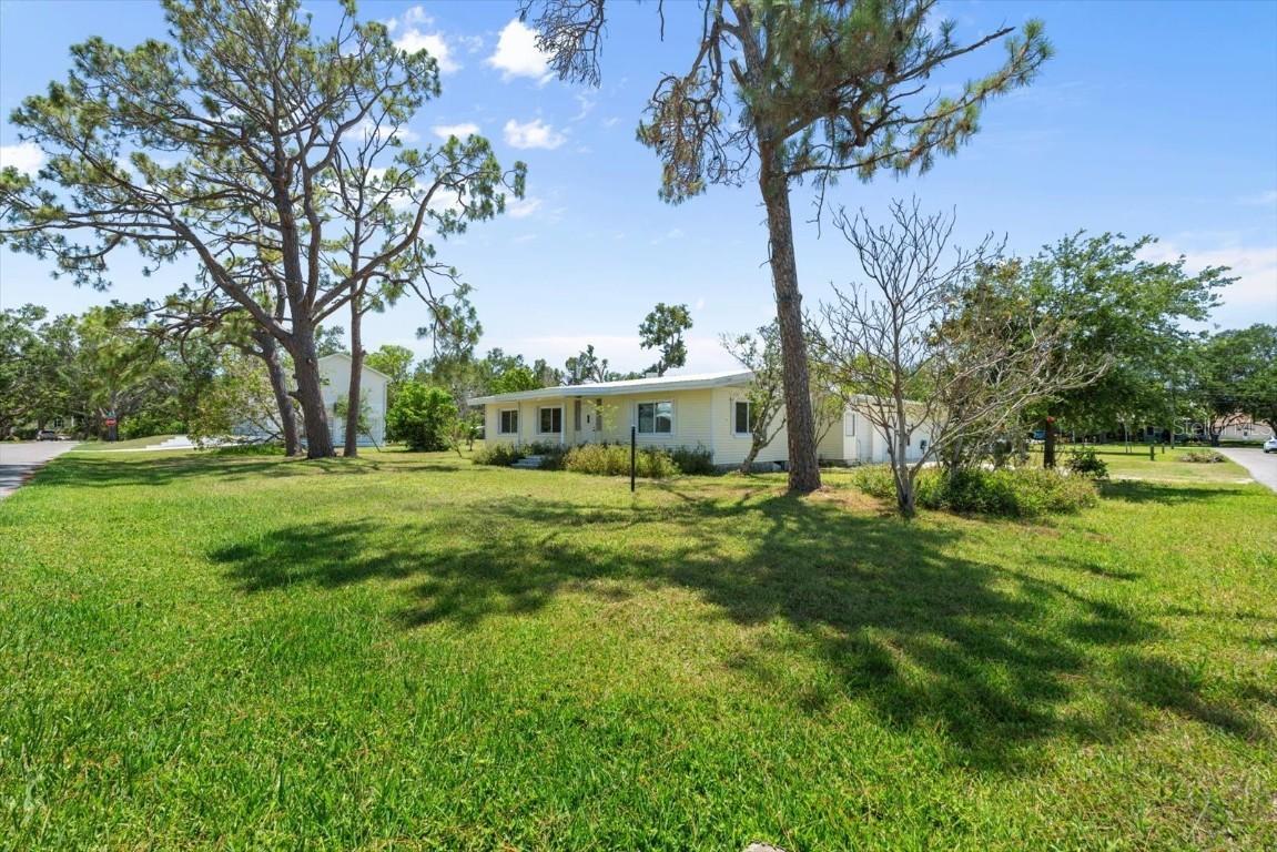 815 31st Ave., Palmetto, FL 34221