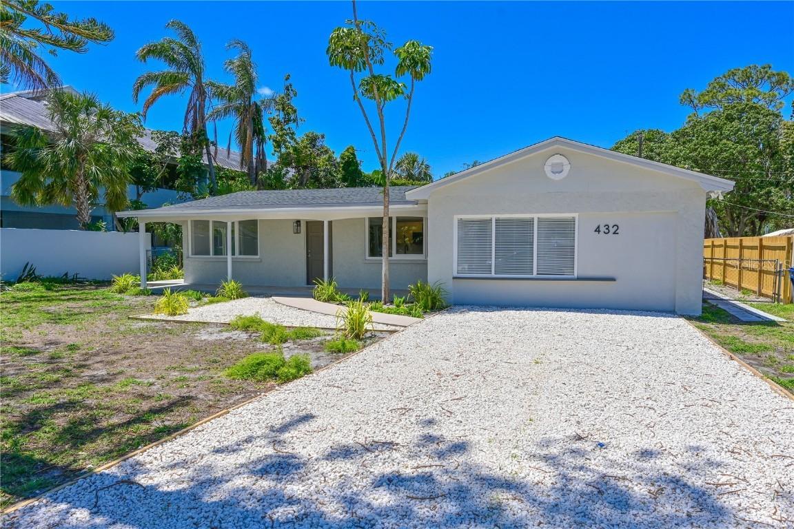 432 49th St., Bradenton, FL 34209