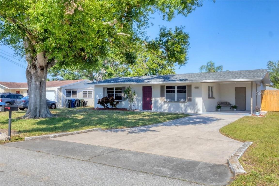 3301 Cambridge Dr., Sarasota, FL 34232