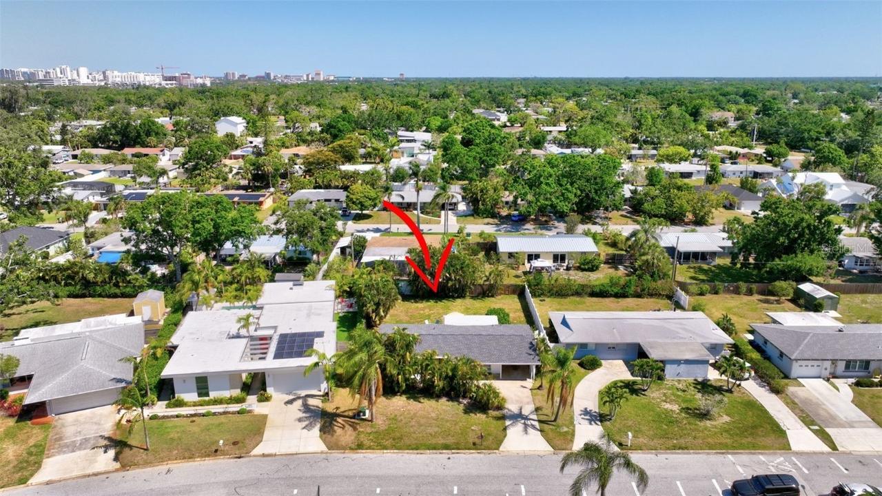 2307 Valencia Dr., Sarasota, FL 34239