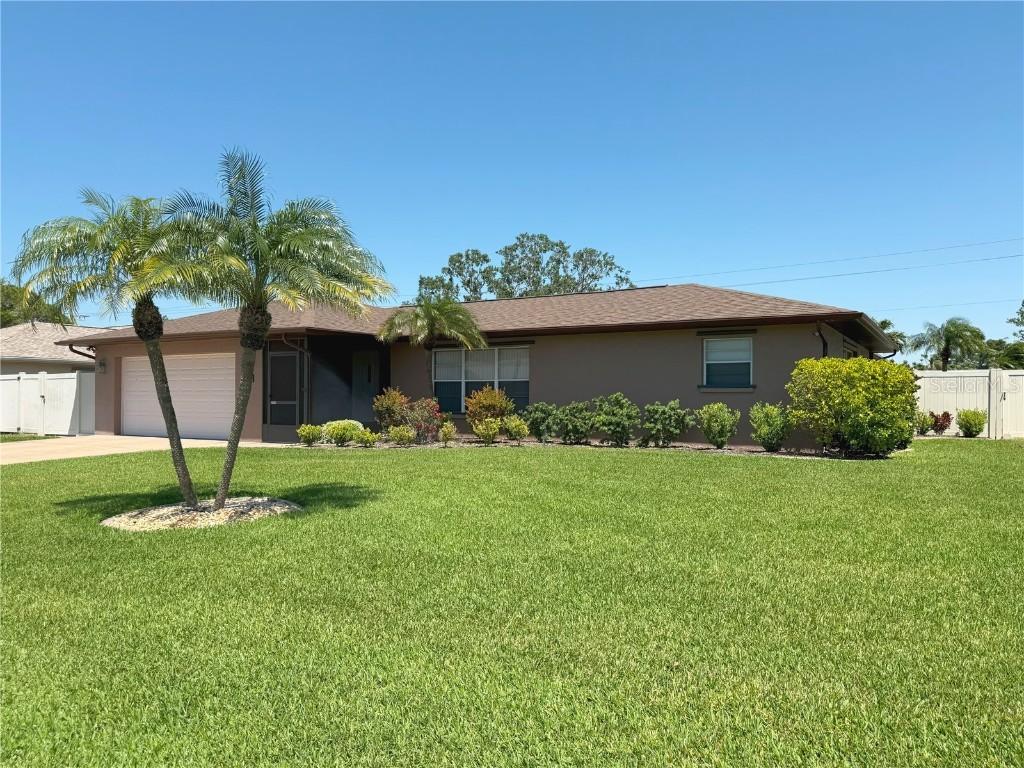 313 72nd St., Bradenton, FL 34209