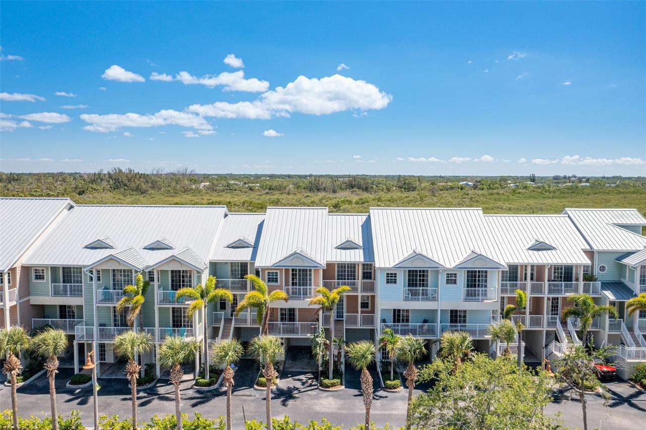 3248 Mangrove Point Dr., Ruskin, FL 33570