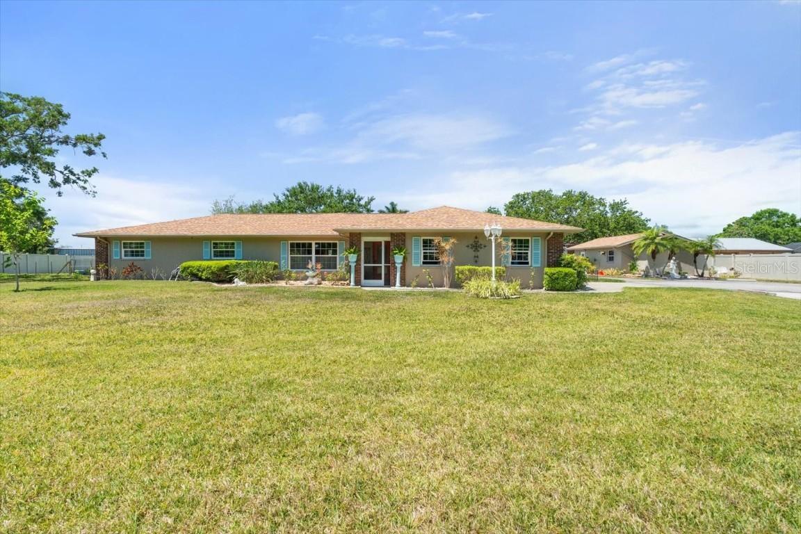 5024 37th St., Bradenton, FL 34203
