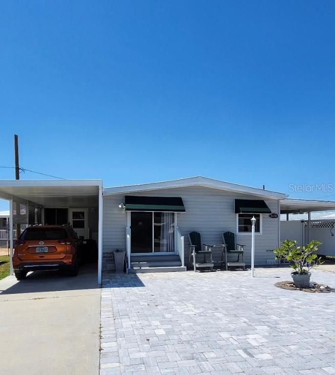 6616 Massachusetts St., Bradenton, FL 34207