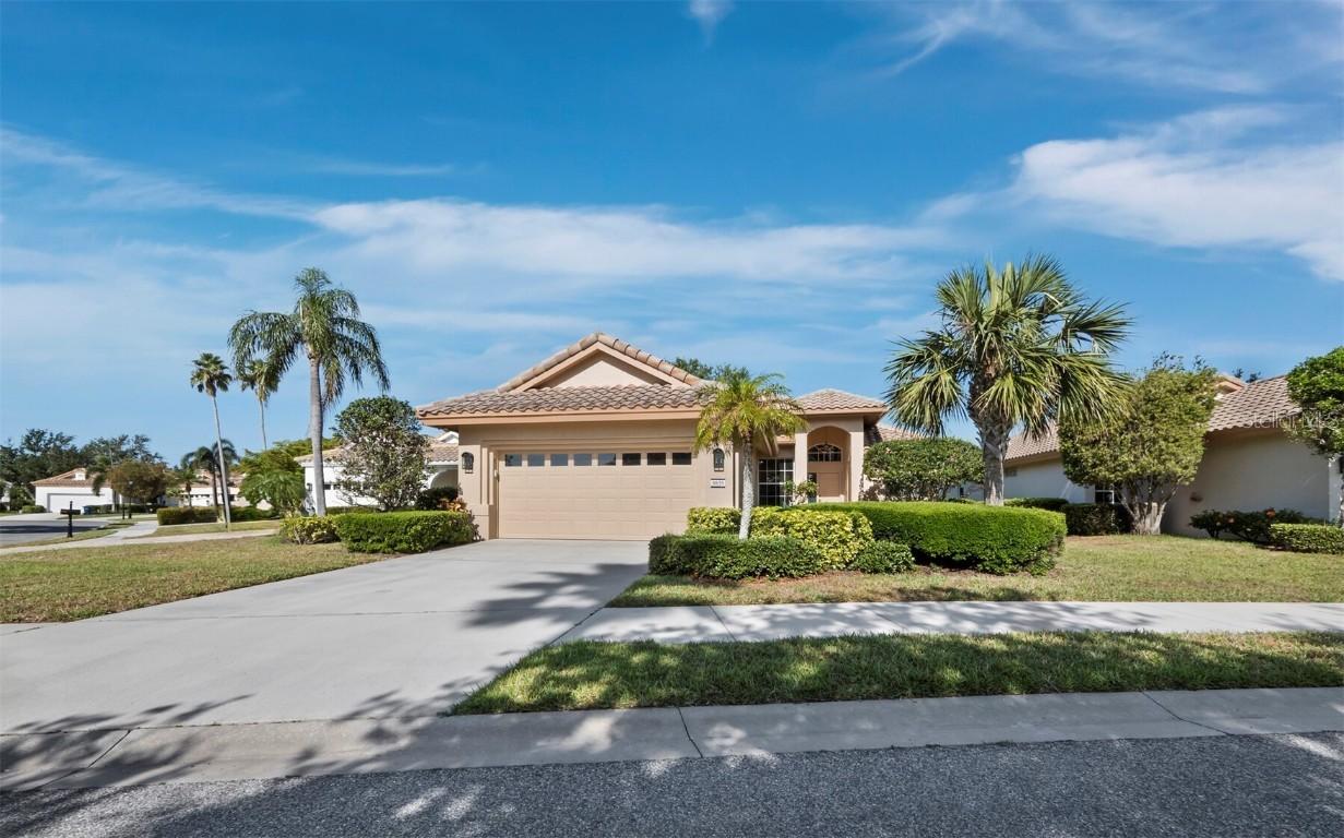 3835 Alamanda Dr., Sarasota, FL 34238