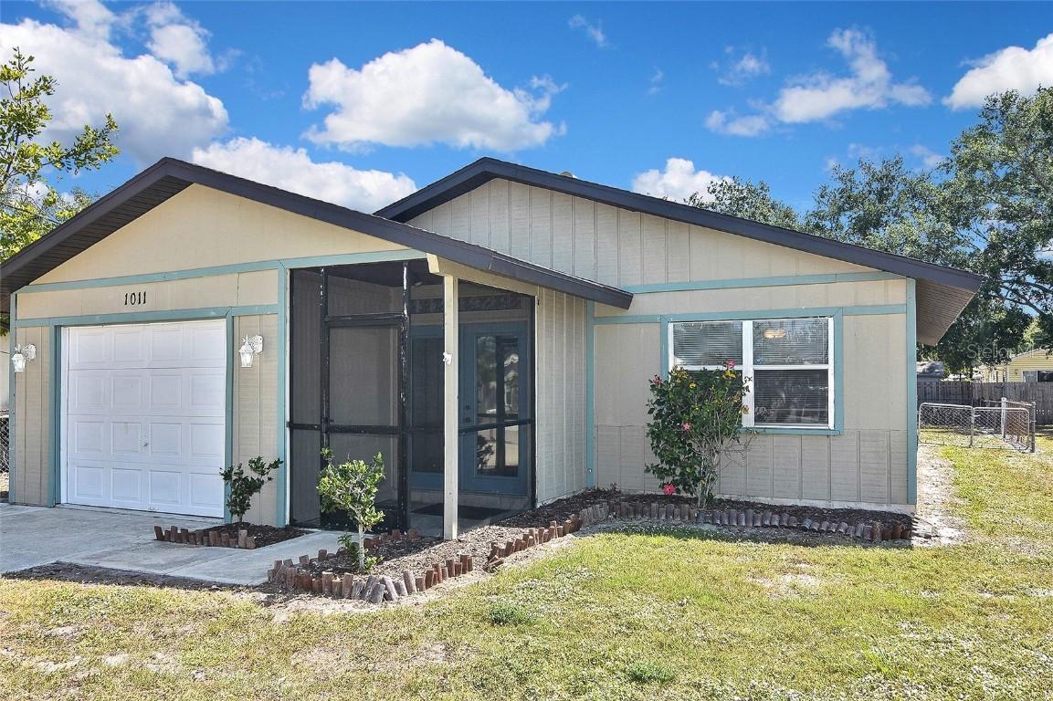 1011 Bacon Ave., Sarasota, FL 34232