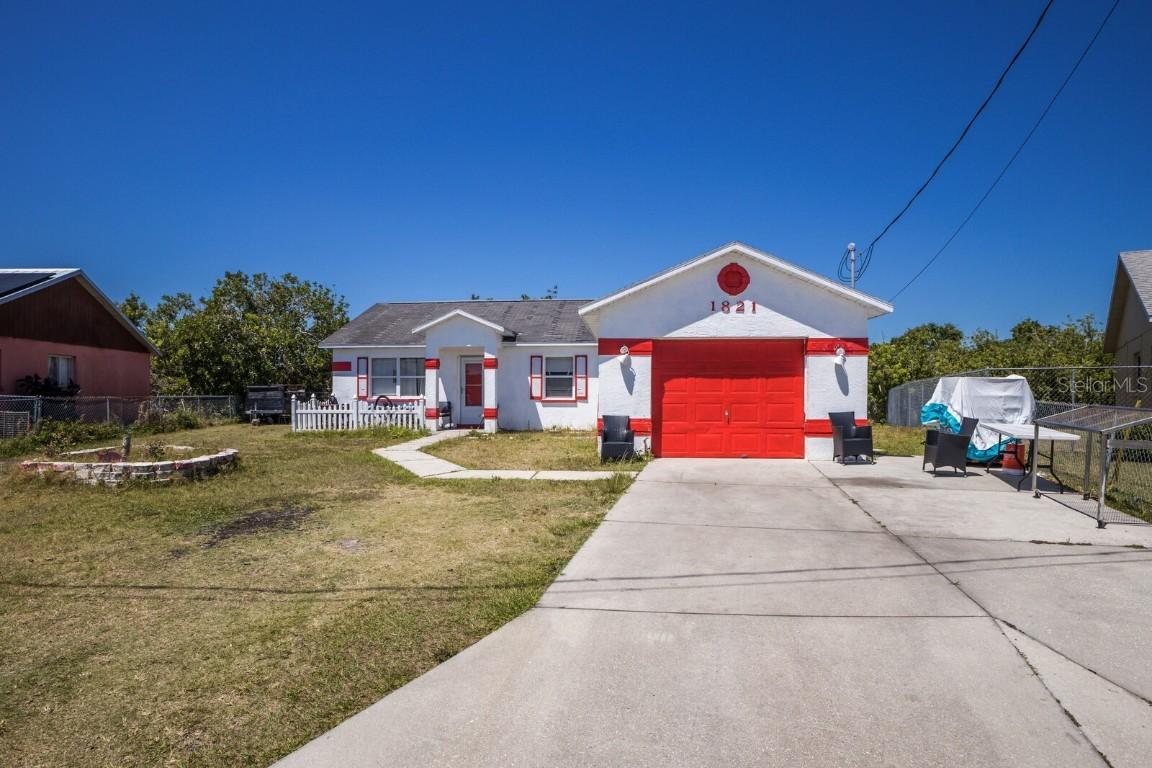 1821 16th Ave., Bradenton, FL 34208