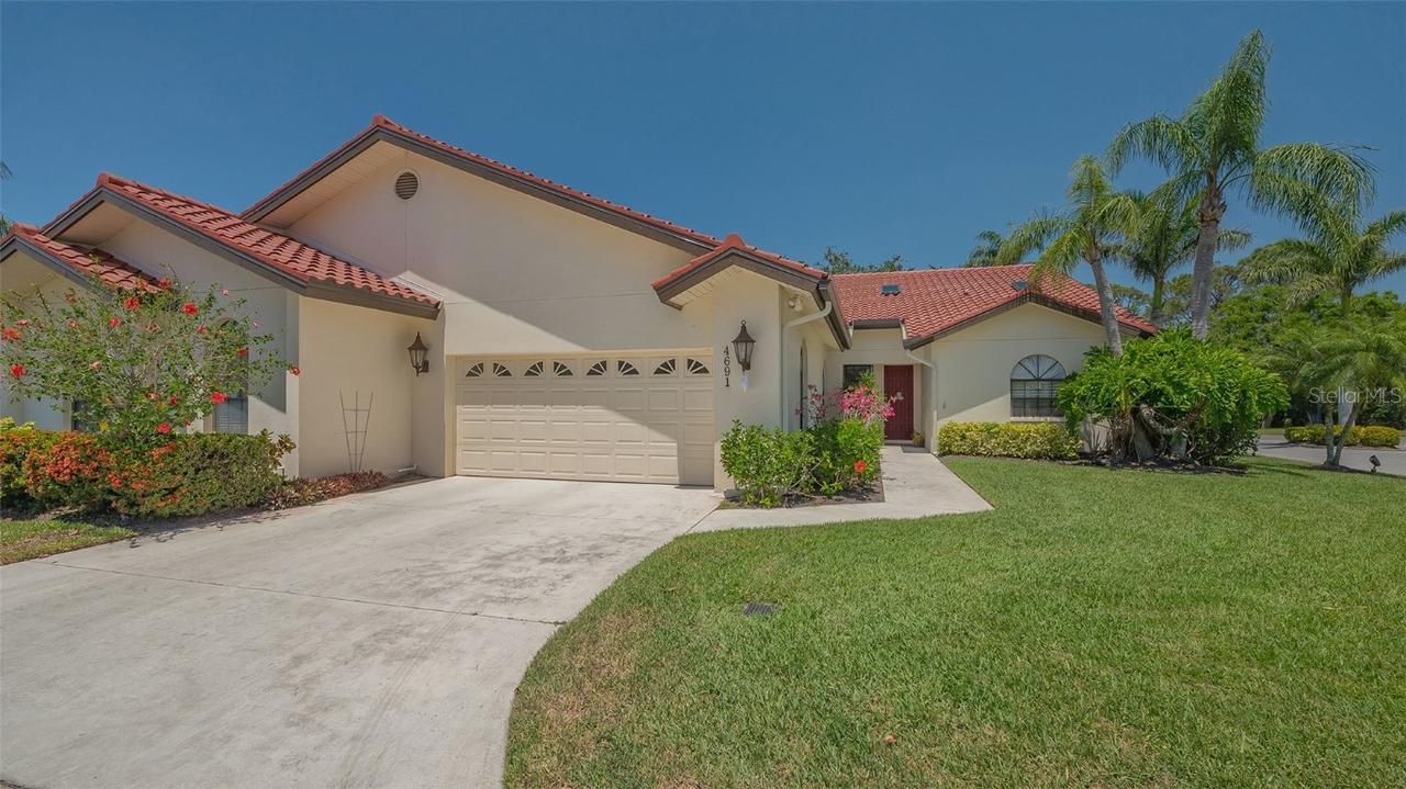 4691 Las Brisas Ln., Sarasota, FL 34238