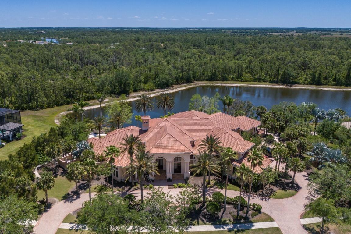 19208 Ganton Ave., Lakewood Ranch, FL 34202