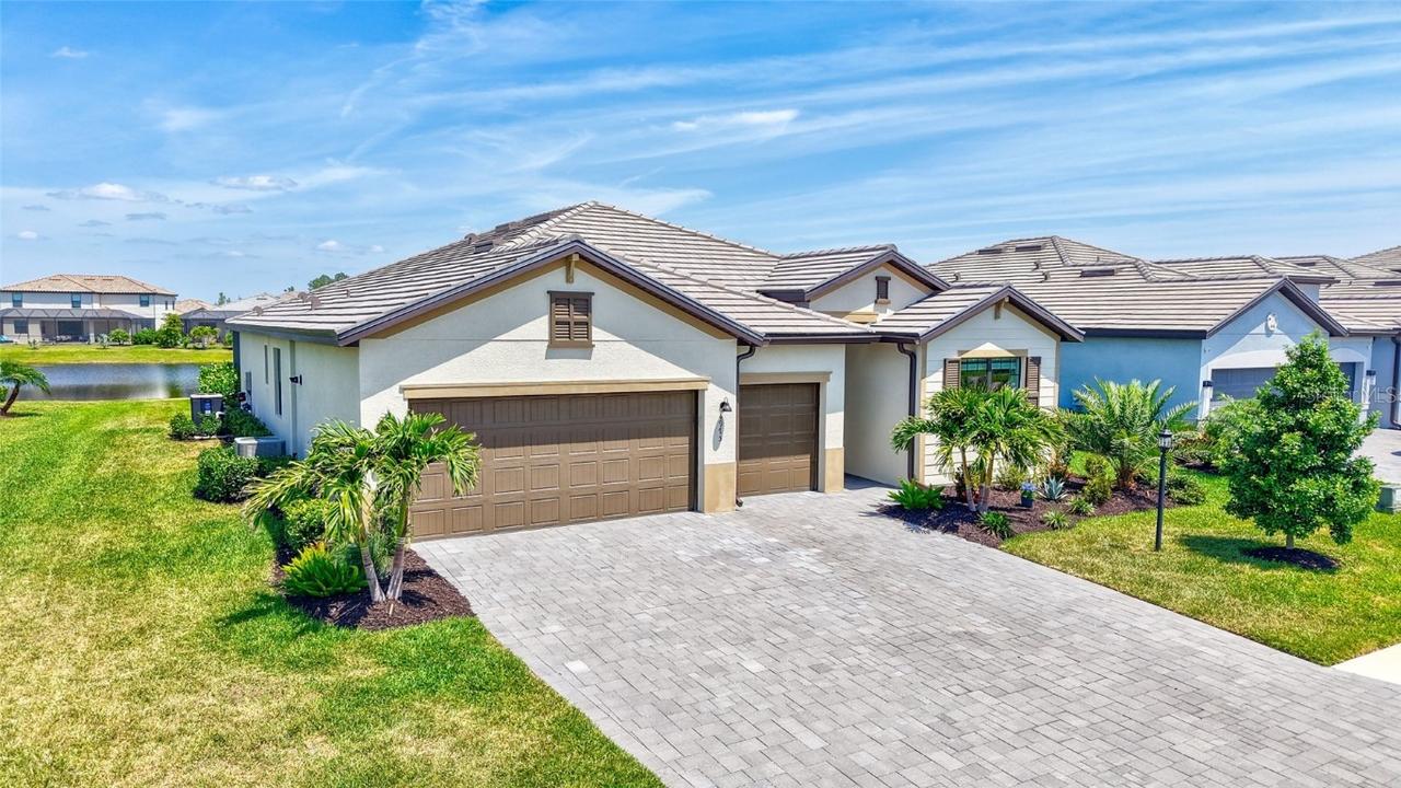 4975 Seafoam Tr., Bradenton, FL 34211