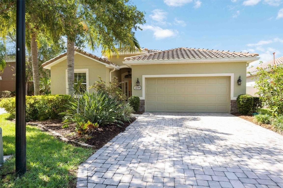2239 Ellarose Cir., Sarasota, FL 34232