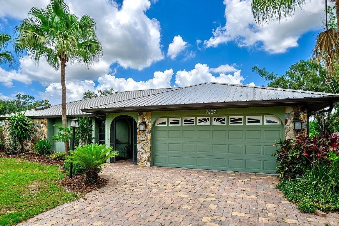 7627 N Leewynn Dr., Sarasota, FL 34240