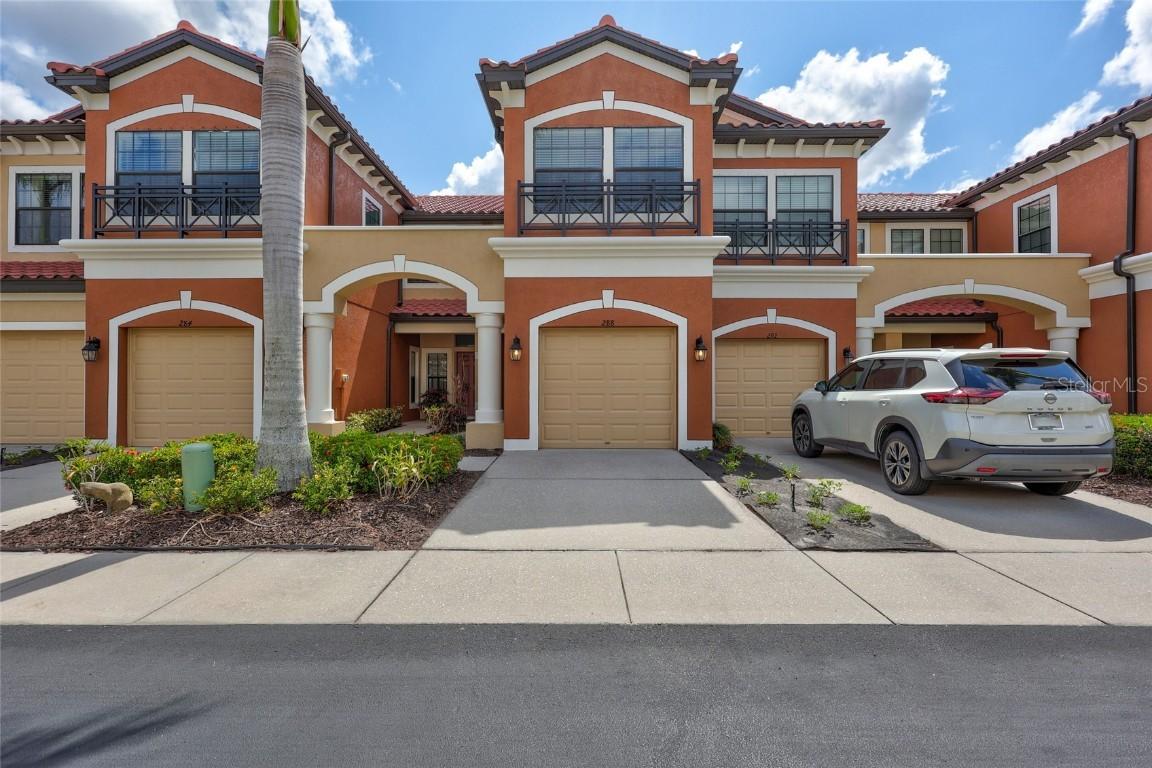288 Crew Ct., Sarasota, FL 34243