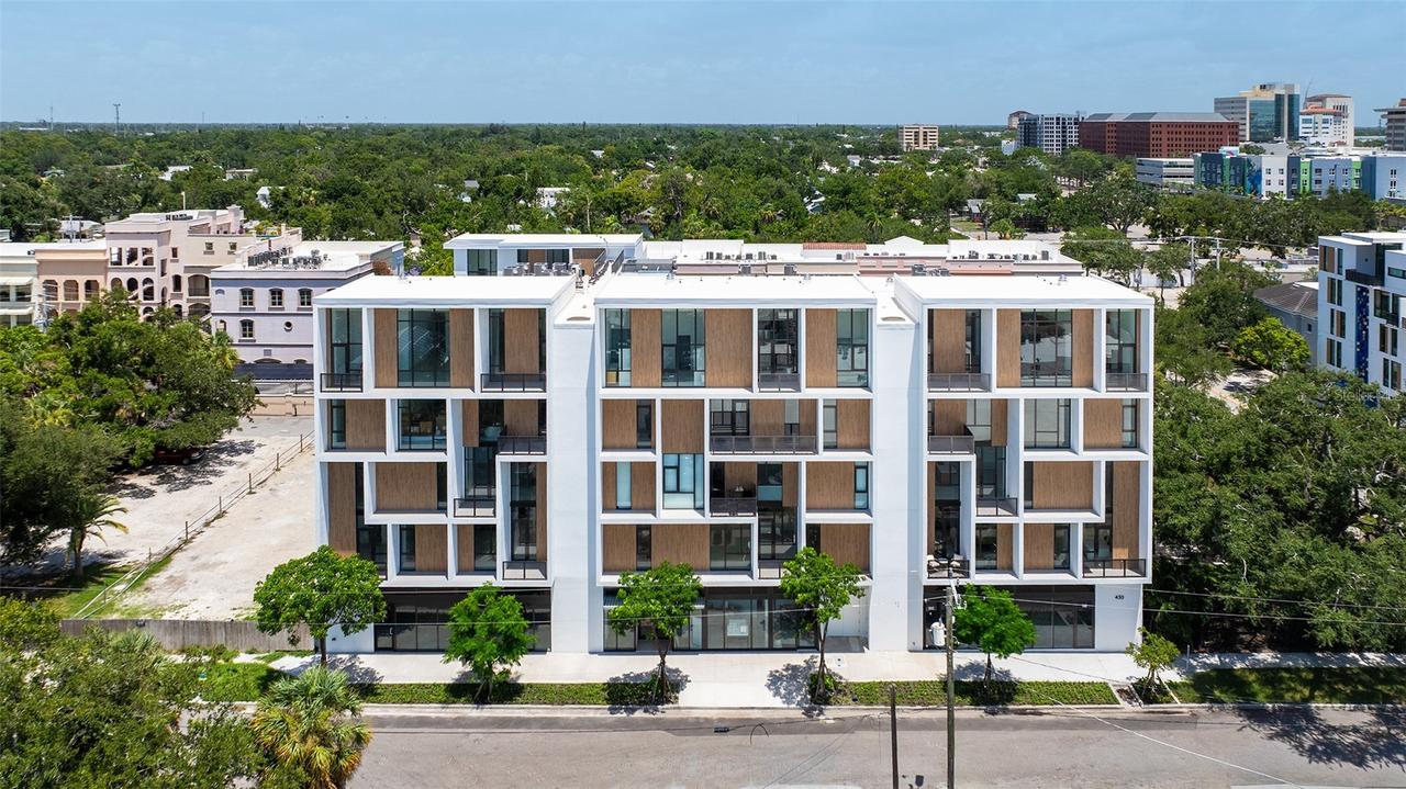 430 Kumquat Ct. #202, Sarasota, FL 34236