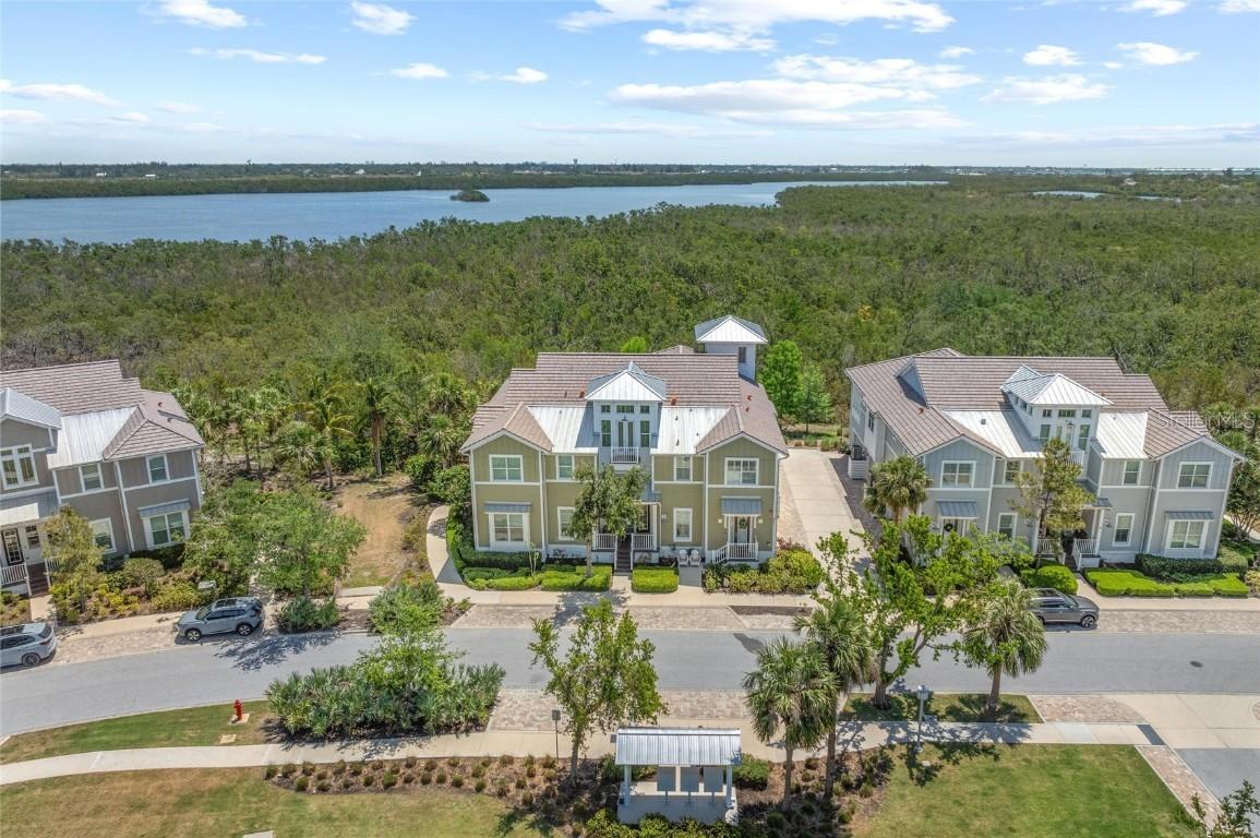 241 Sapphire Lake Dr. #201, Bradenton, FL 34209