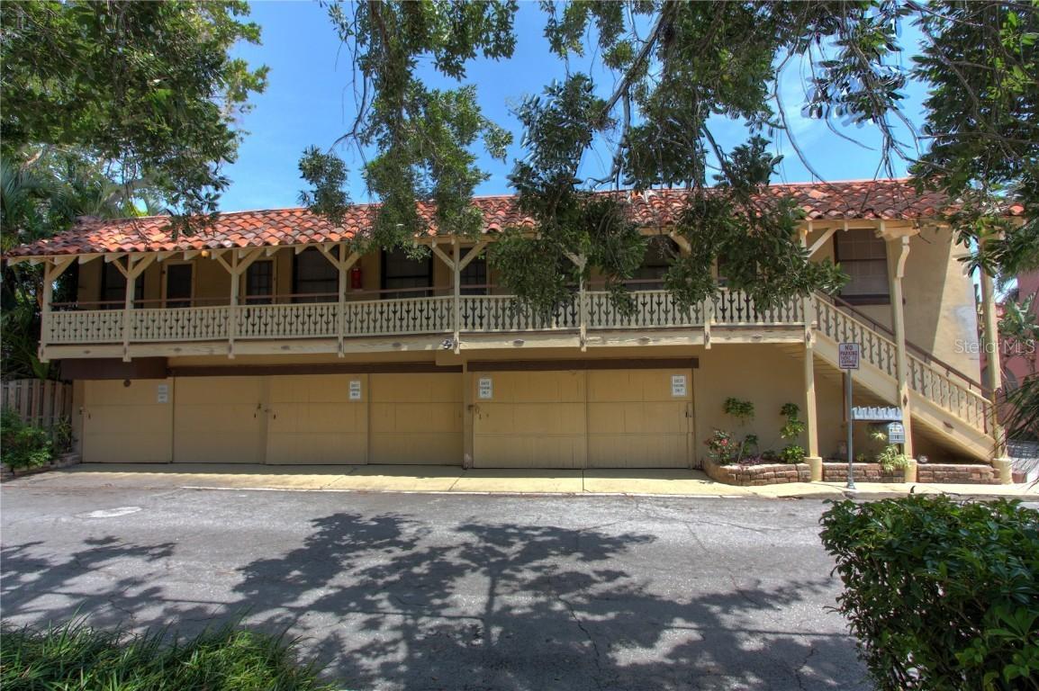 525 Rawls Ave., Sarasota, FL 34236