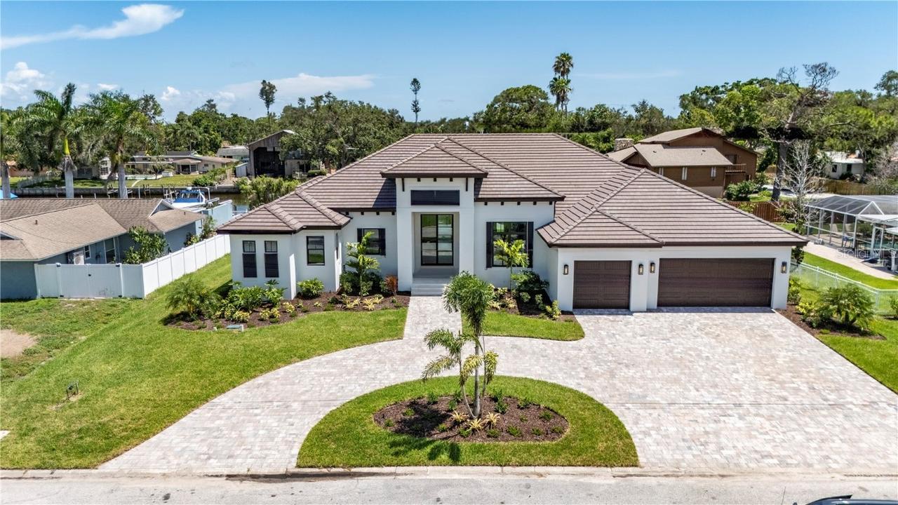 7125 Westmoreland Dr., Sarasota, FL 34243