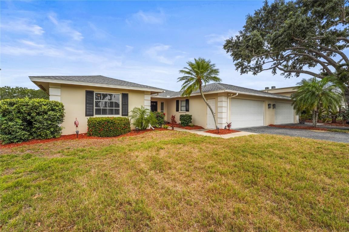 7391 W Country Club Dr., Sarasota, FL 34243