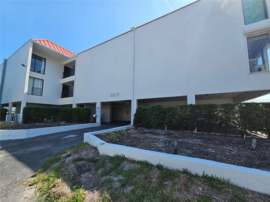 3805 E Bay Dr. #302, Holmes Beach, FL 34217