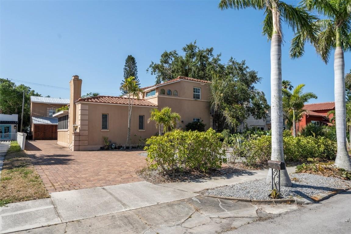 344 N Lantana Ave., Sarasota, FL 34243