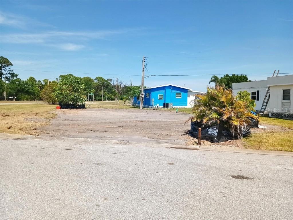 5316 Pebble Beach Ave., Sarasota, FL 34234