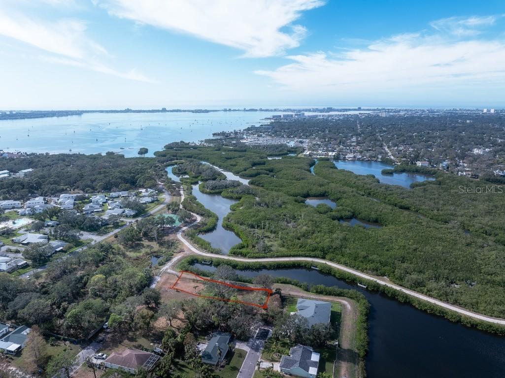3927 30th Ave., St Petersburg, FL 33711