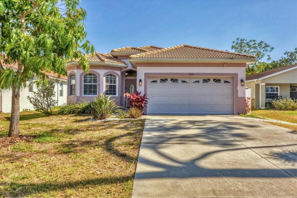 1886 Vamo Dr., Sarasota, FL 34231