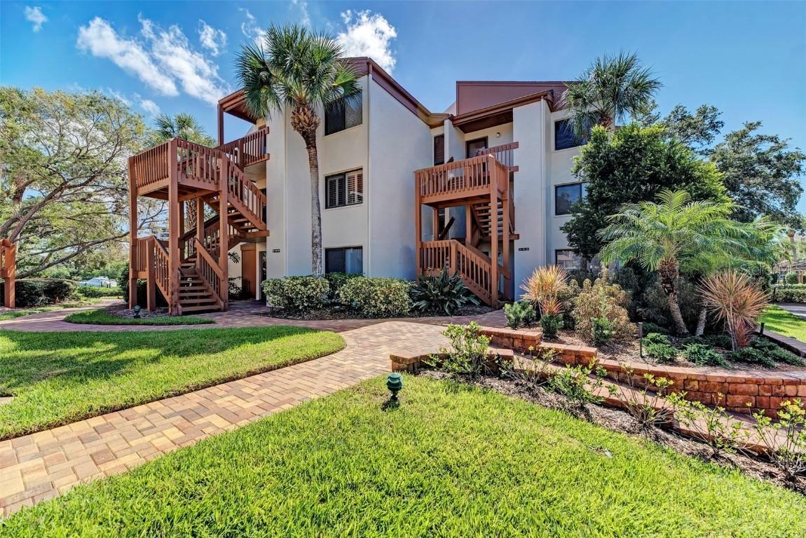 1200 Cove Ii Pl. #832, Sarasota, FL 34242