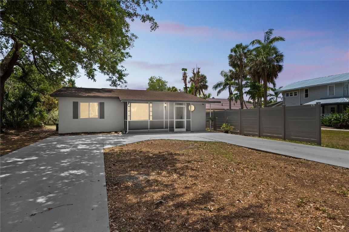 1722 Linhart Ave., Fort Myers, FL 33901