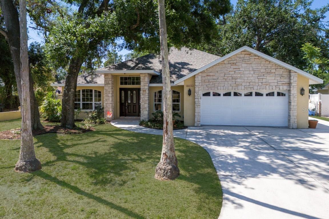 3209 2nd Ave., Bradenton, FL 34205