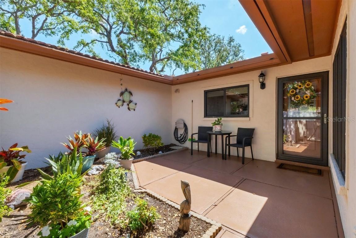 6304 Pelican Dr., Bradenton, FL 34210